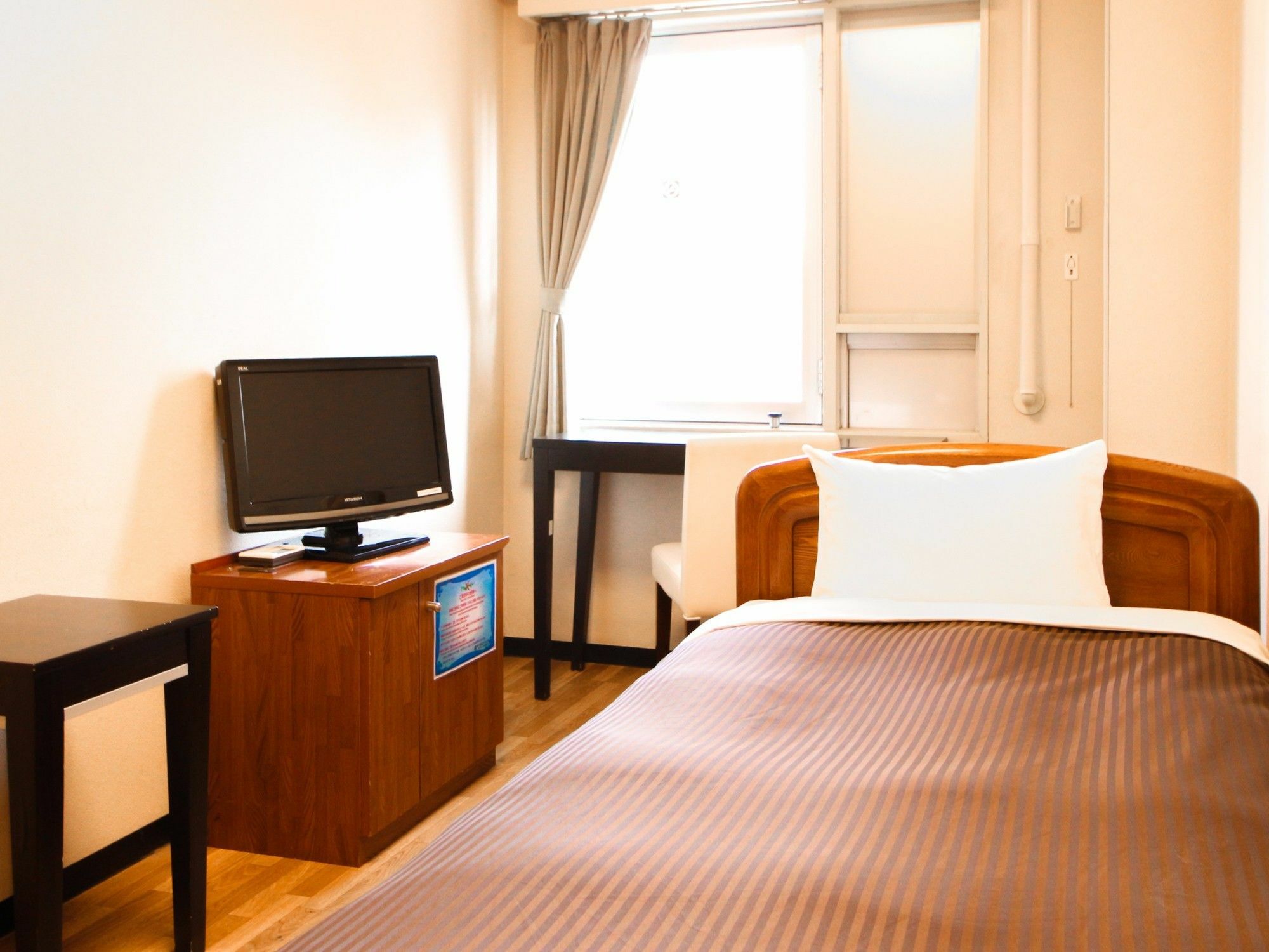 Hotel Livemax Budget Kawasaki Ekimae Exterior foto